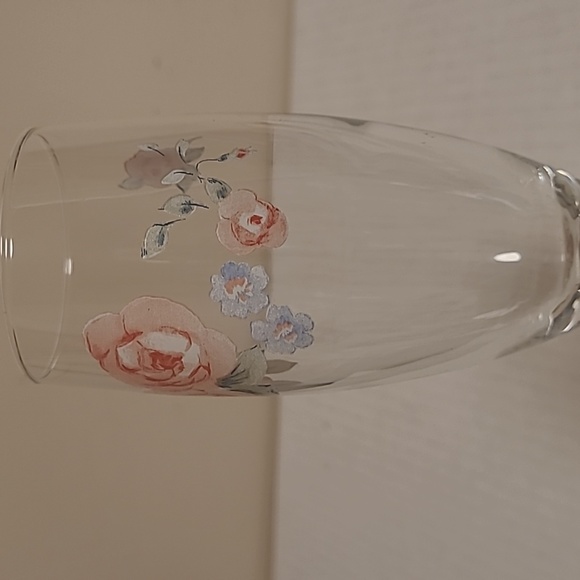 Set of 4 Handpainted Floral Crystal Wine Glasses - Picture 6 of 16